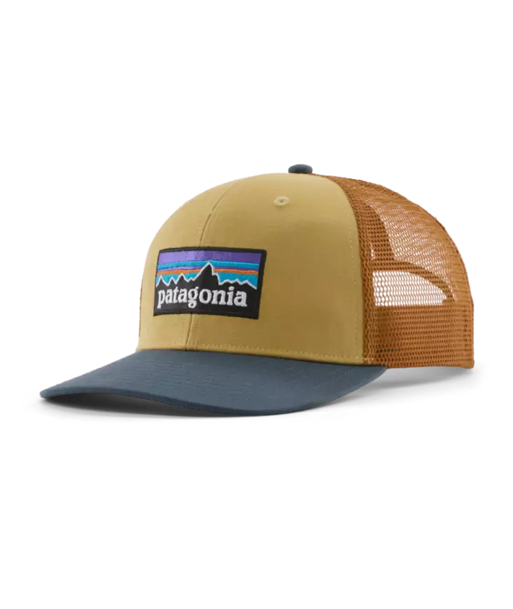 Patagonia P-6 Logo Trucker Hat Lynx Tan - Andere Kopfbedeckungen - 198077993803 - 1