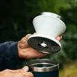 Yeti Pour Over Navy - Isolierte Flaschen und Becher - 888830389904 - 5
